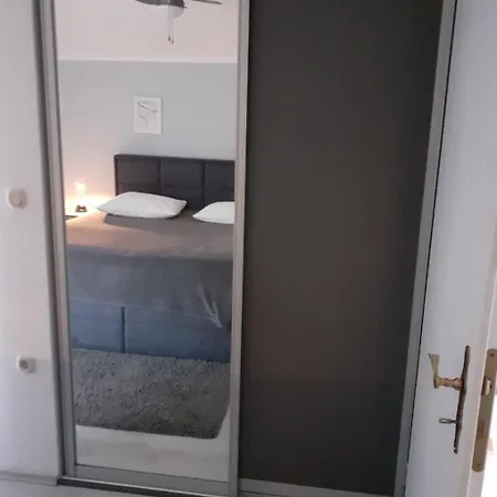 Ani Apartment *